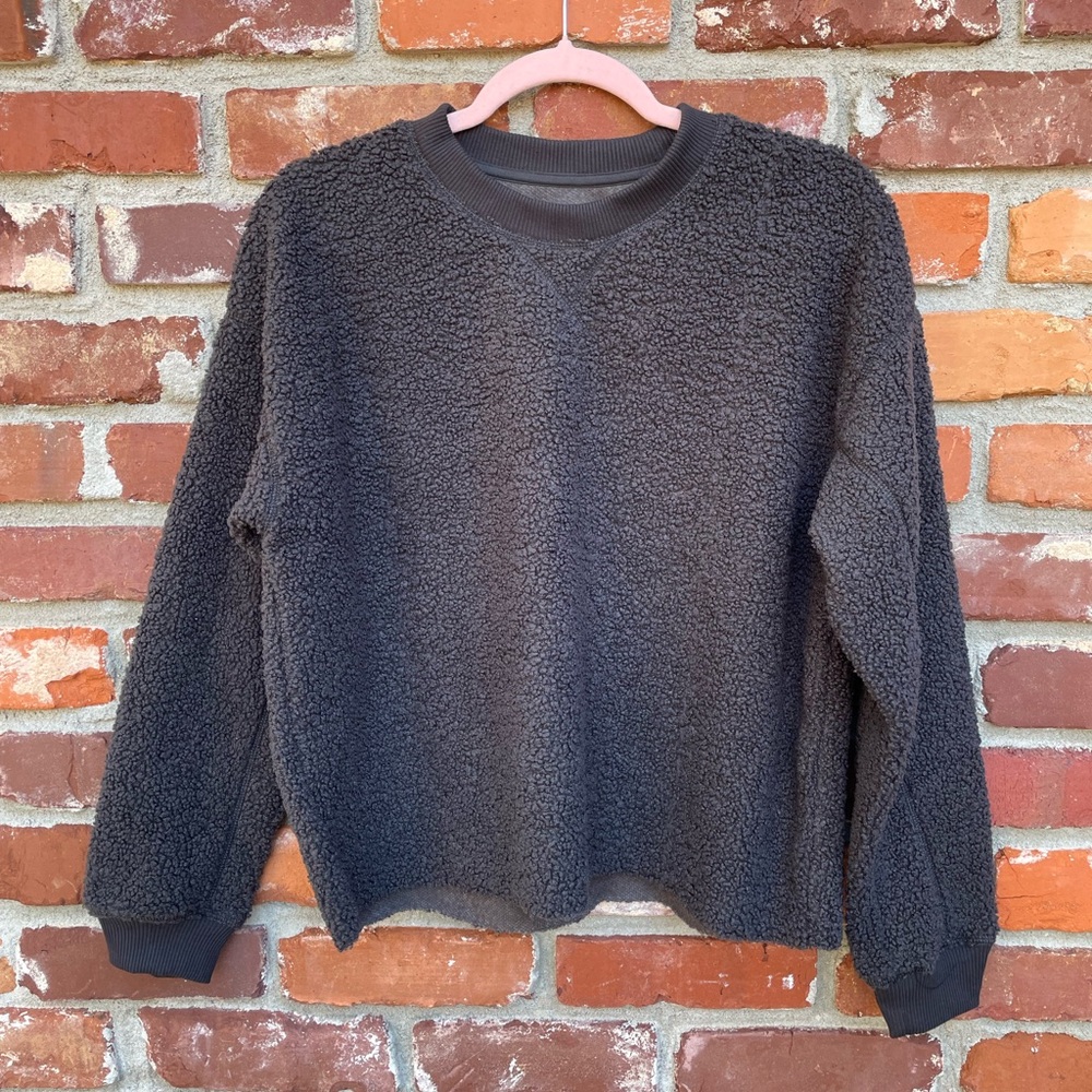 NWT American Eagle OVERSIZED Black Crewneck Sweater